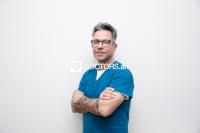 Арут Визоян врач-стоматолог