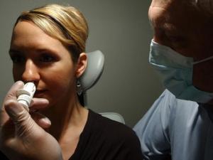 В США одобрили использование не требующего уколов стоматологического обезболивающего