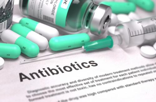 Назначаемые стоматологами антибиотики излишни в 80,9% случаев