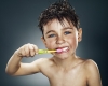 Մինչեւ ութ տարեկան երեխաների ատամները մաքրելուն պետք է հետեւեն ծնողները